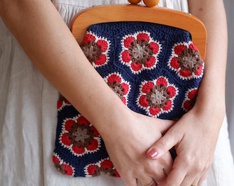 Vintage Granny Square Crochet Clutch: Wooden Clasp, Leather Strap