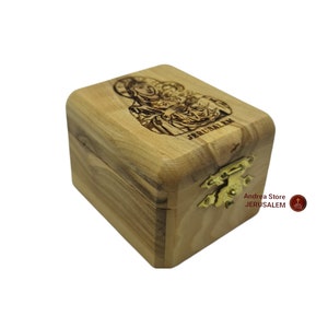 Rosenkranz Olivenholz Box Größe 5 * 7 cm handgemacht im Heiligen Land schönes Geschenk handgeschnitzte Jungfrau Maria von Jerusalem von vorne offen