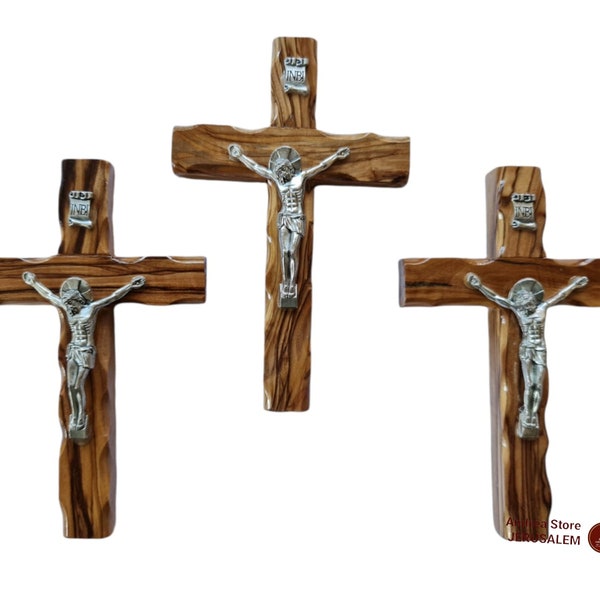 Croix en bois d'olivier fabriquée à la main en Terre Sainte Jérusalem taille 12 cm avec crucifix de Jésus