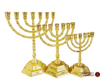 Menorá de ouro de 7 braços em metal dourado disponível em 3 tamanhos da Terra Santa em Jerusalém