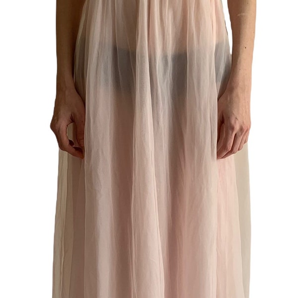 Vintage 1960’s full length sheer pink petticoat. Size 6-8 AU.