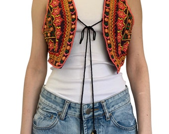 Vintage 1990’s embroidered crop vest. Size 8 AU.