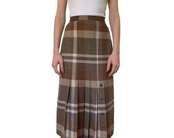 Vintage 1960/70’s wool blend Tartan midi skirt. Size 10 AU.