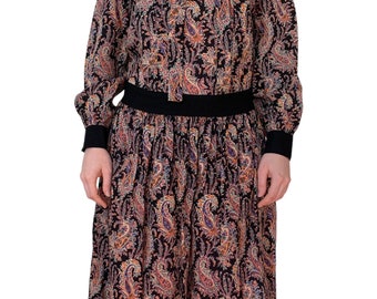 Vintage 1970/80’s ‘Georges’ paisly drop waist bohemian midi dress. Size 10-12 AU