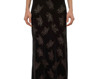 Vintage 1990’s stretchy full length fitted skirt. Size 10-12.