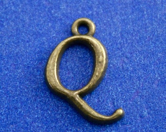 1 or 4 pcs- Bronze Script Initial Q, Bronze Plate Alphabet Charm Q, Letter Q, Monogram Q