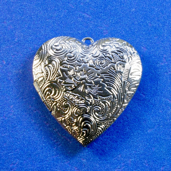 1 pc -Large Silver Heart Locket, 4.2cm (1-5/8") x 4cm (1-5/8") Engraved Silver Plate Locket, Floral Heart Locket- SP-N0116-002P