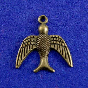 6 or 12 pcs- Bird in Flight Charm, 22mm x 20mm, Antiqued Brass Swallow Bird
