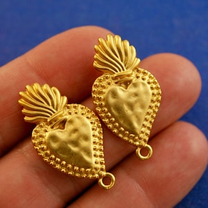 1 pair -Matt Gold Heart Earring W/ Loop 31mm x 17mm, Sacred Heart Style Earring Post Earrings, Post Size: 20 gauge- GP-B0104037
