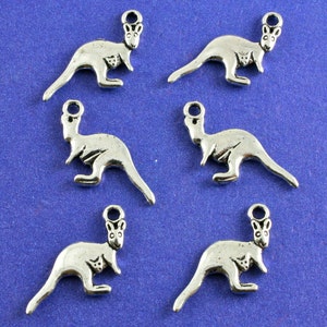 10, 20, or 50 pcs Kangaroo Charm, Antiqued Silver Kangaroo Pendant, 2 Sided Kangaroo- AS-B14844H