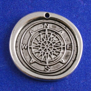 2 pcs -Antiqued Silver Wax Stamp Compass Charm 29mm x 28mm Round- AS-B0082159-8S