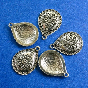 10 pcs Antique Silver Floral Southwestern Style Teardrop Pendant, Native American Style Charms, Carved Design Drop, 29mm x 21mm AS-B843095 image 4