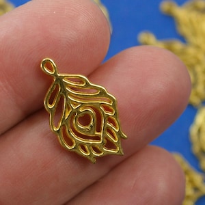 20 pieces -Gold Plated Feather Charm, 22mm x 13mm, Gold Feather Pendant, Peacock Feather, Double Sided- GP-B653831