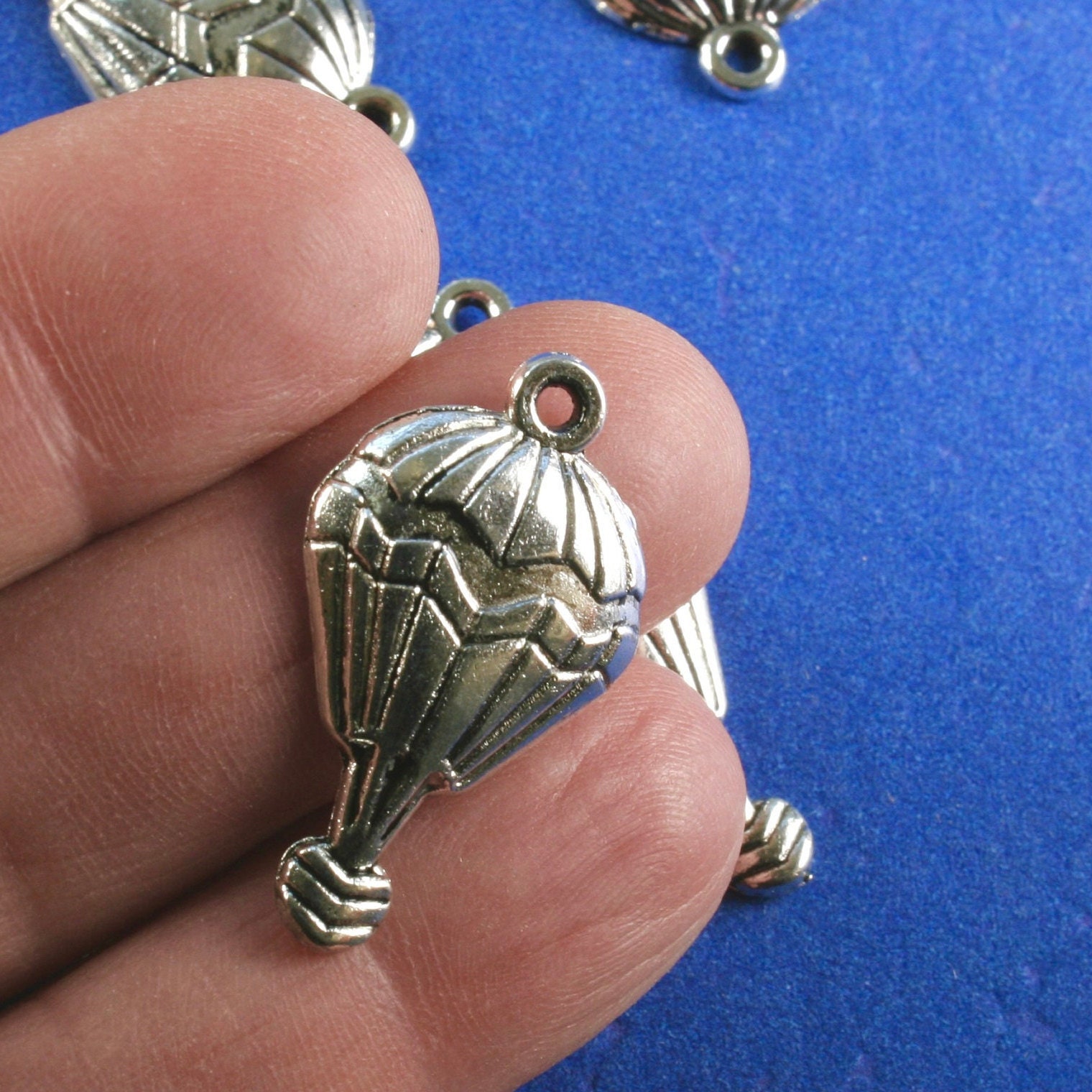 10 個 - アンティーク シルバー 熱気球チャーム、アンティーク