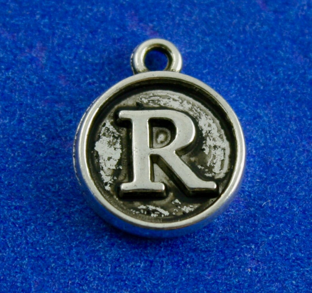 Letter R Engraved 4 Pieces Letter 'R' Antique Silver Round Alphabet/letter Pendants 12mm ...