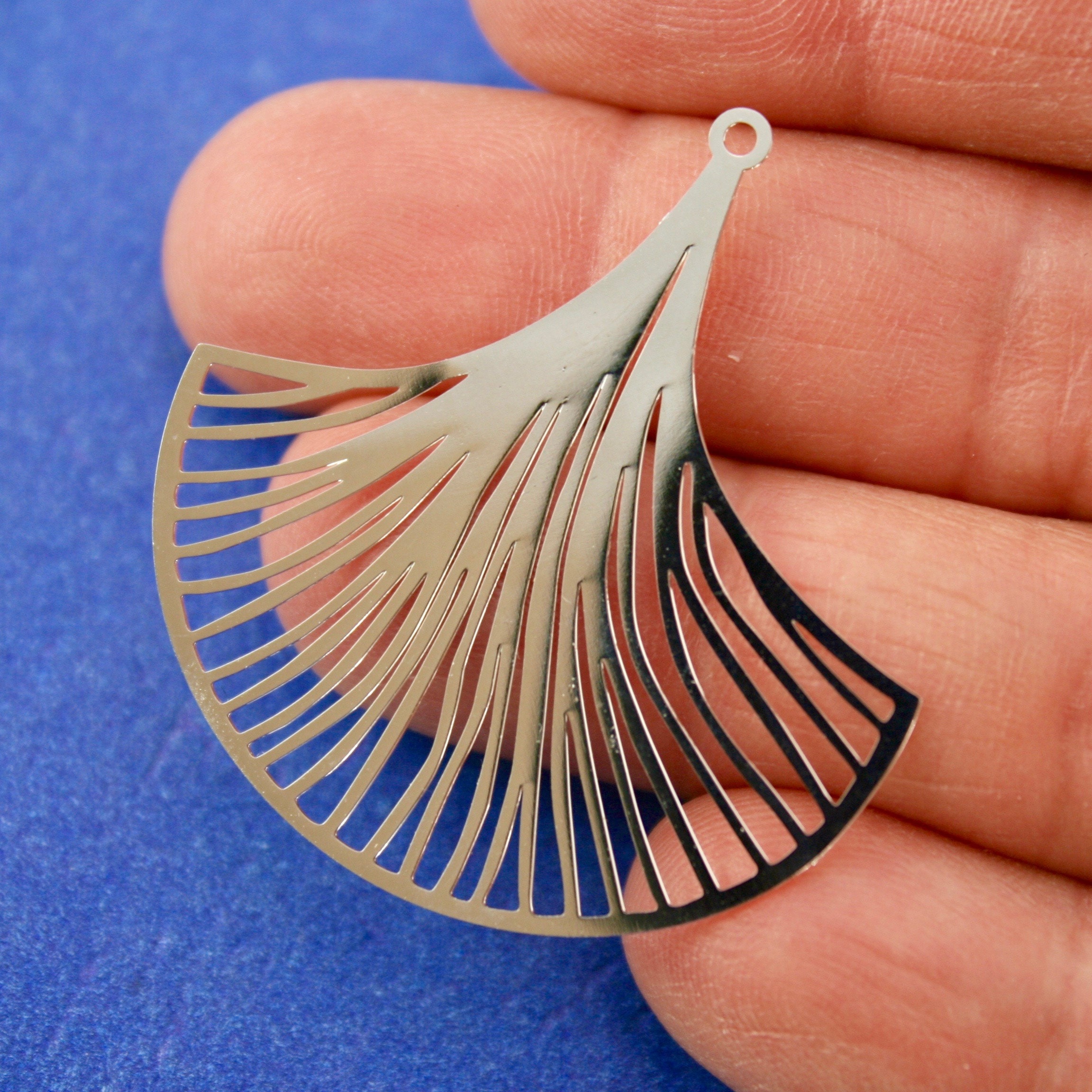 5 pcs -Silver Ginko Leaf, Filigree Chandelier Connectors, Gingko Leaf Silver Filigree 39mm x 38mm- SP-B0102777