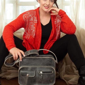 Bolsa transversal feminina de couro cinza, pequena bolsa vintage, mini bolsa de ombro para viagem, carteiro de couro com bolsos, bolsa retrô