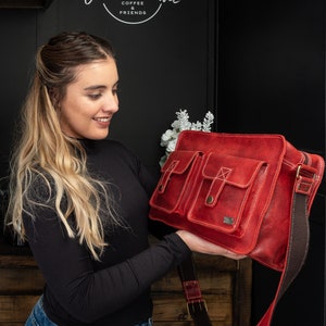 Femmes de sac d’ordinateur portable en cuir rouge, petites femmes de cartable en cuir, femmes de sac de messager en cuir, petite mallette pour l’école, sac de messager bordeaux
