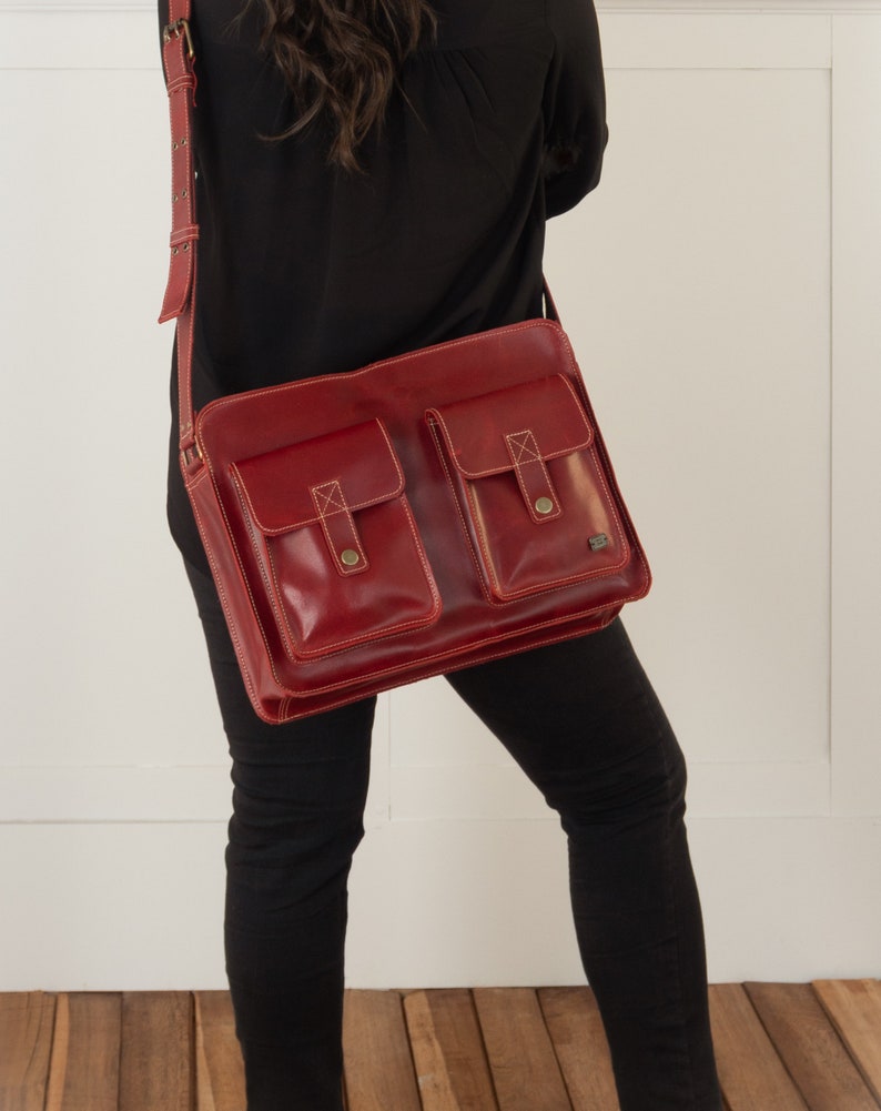 Red leather messenger bag, leather laptop bag for women, cross body work bag, graduation gift, leather shoulder bag women, casual crossbody zdjęcie 4