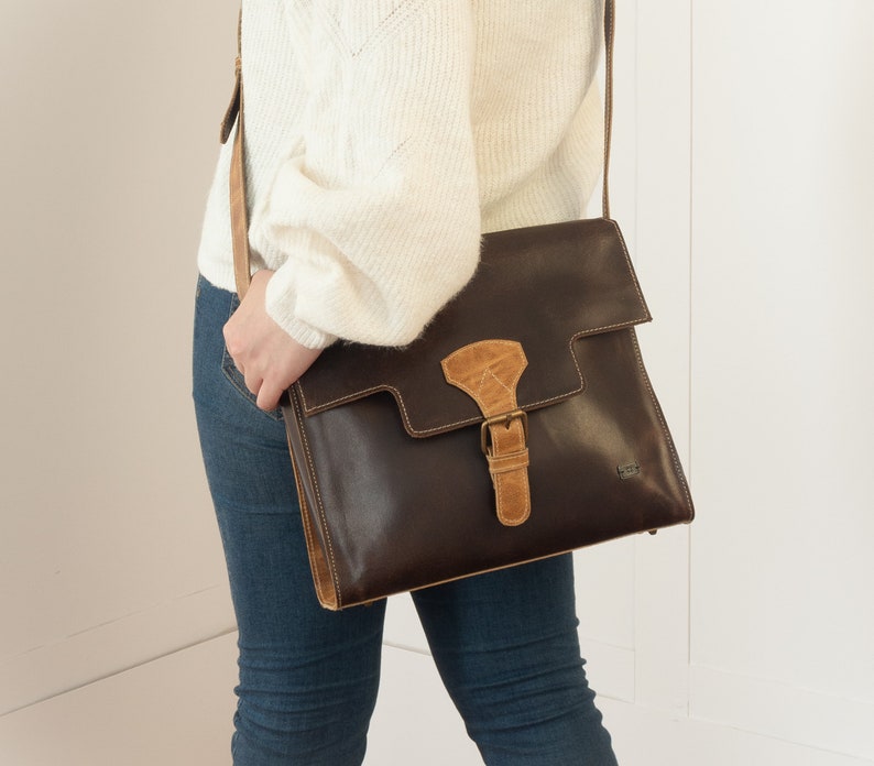 Women cross body bag travel, casual brown leather bag for weekend, crossbody purse jeans outfit, small messenger bag, essential bag for mom image 6
