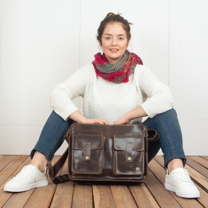 Women messenger bag for laptop, large leather bag for jeans outfit, back to school crossbody bag, vintage leather messenger, birthday gift image 2