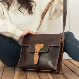 Women cross body bag travel, casual brown leather bag for weekend, crossbody purse jeans outfit, small messenger bag, essential bag for mom image 1