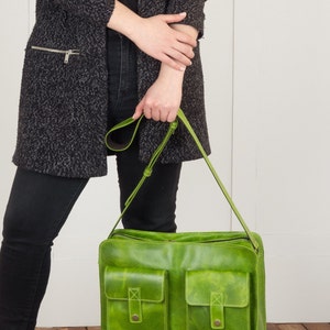 Messenger bag for women green leather, laptop bag vintage style for work, messenger bags with pockets, leather bag postman casual look image 4