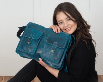 Vintage leather messenger bag, woman messenger leather bag, turquoise blue leather bag, leather bag winter outfits, jeans style leather bag
