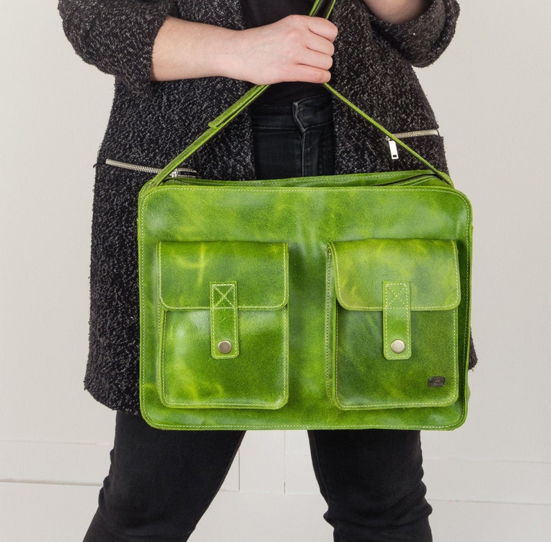 Sac en cuir vert pour le travail, sac décole vert lime, sac pour ordinateur portable pour femme, sac messager pour un nouvel emploi, sac à bandoulière avec poches, sac à main vert image 6