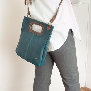 Retro Blue Leather Crossbody Purse Small Turquoise Vintage Handbag, Minimalist Style Crossbody Bag, Shoulder Bag for Women image 3