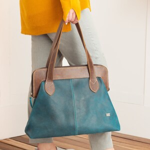 Retro Turquoise Handbag in Doctor Bag Style Perfect Work Bag for Vintage Lovers, Leather doctor Bag for women image 4
