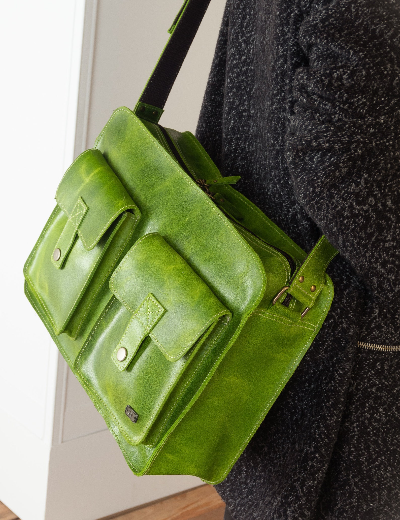 Messenger Bag for Women Green Leather, Laptop Bag Vintage Style for
