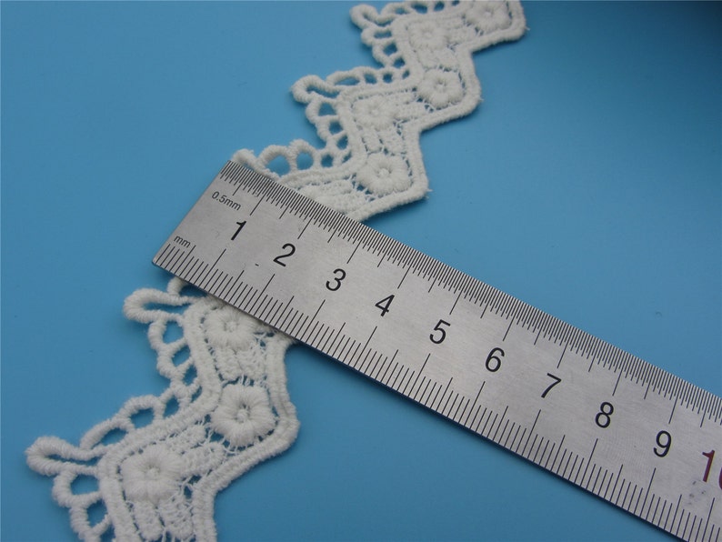 Elfenbensvit bomullsspets, utsökt broderad spets, vågig blommig spets bild 3
