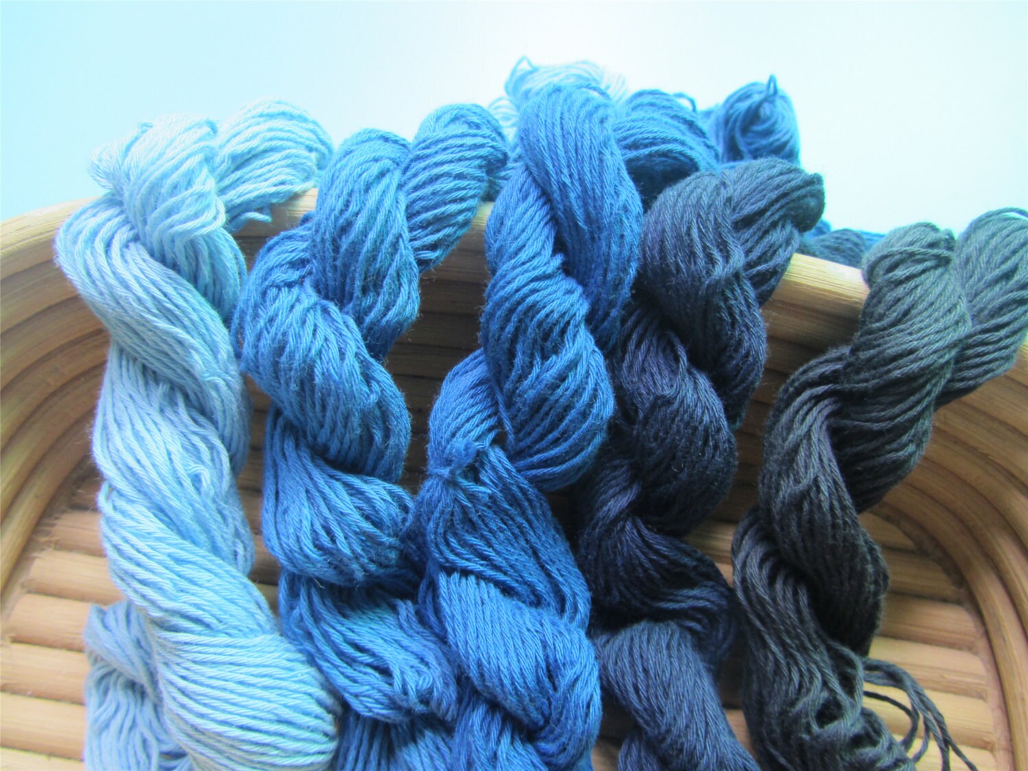 5colors bleu Indigo teint coton fil 50 m pour chaque couleur, fil 100 % coton pour Wabi Sabi, broderie Sashiko, pompons et Kumihimo 5colors chaque bleu Indigo teint coton fil 50 m pour chaque 5colors couleur, fil 100 % coton pour Wabi Sabi, broderie Sashiko, pompons et Kumihimo e20ac2