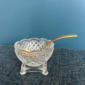 Vintage 1970s Fostoria for Avon Clear Glass Footed Master Salt Cellar, Scalloped Diamond Pattern Dish with Spoon, Farmhouse Table Decor