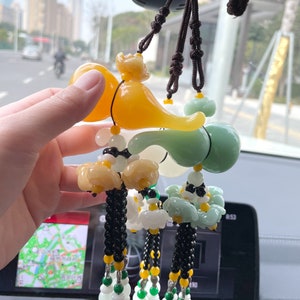 White Jade Crystals Car Charm For Women Honey Calcite Car Mirror New Driver Gifts Hanging Green Jade Car Accessories Best Gifts for Him