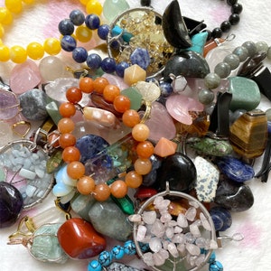 Crystal Confetti Scoop Mixed Lucky Dip Rough Stones, Heart, Moon,Star, Necklace, car accessory,Bracelets, Rings and Gifts Mix 8 pieces