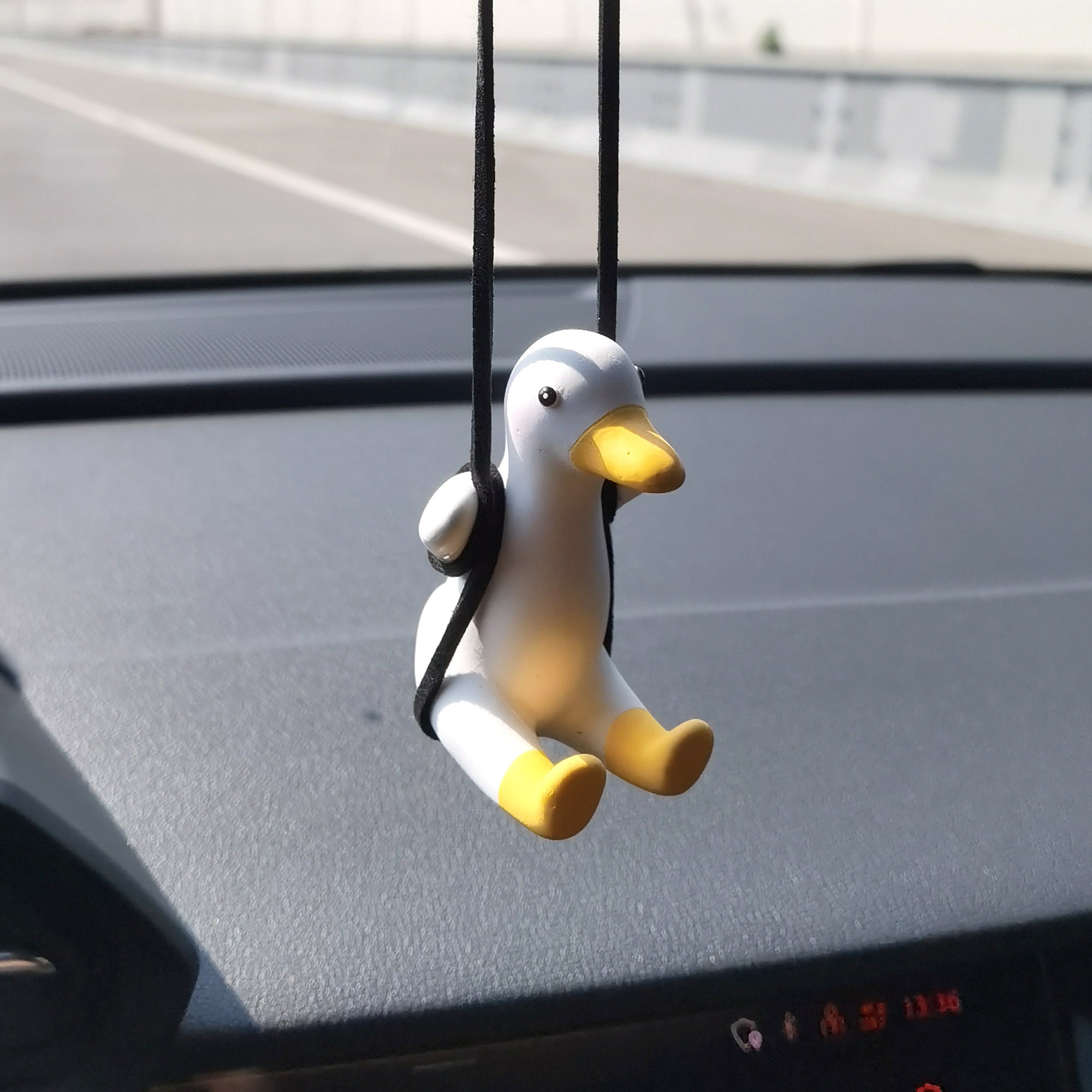 Gips niedliche Anime Auto Accessorie Schaukel Ente Anhänger Auto