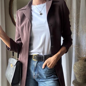 vintage Blazer long aubergine foncé étendu Epaules légèrement rembourrées Ceinture arrière