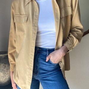 Xemena Jas | Herfst Bruine Faux Suède Trenchcoat - Carla Moda