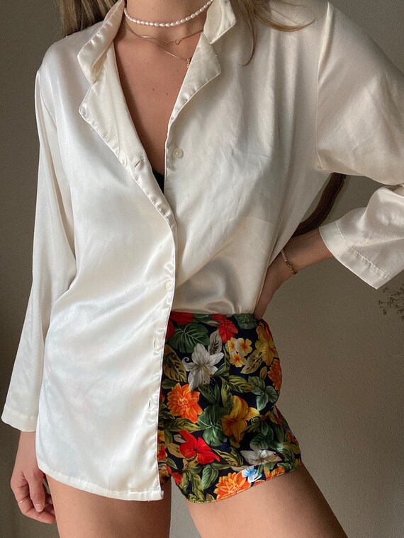 Gorgeous Vintage Silk Pajamas Shorts Bright Flora… - image 3