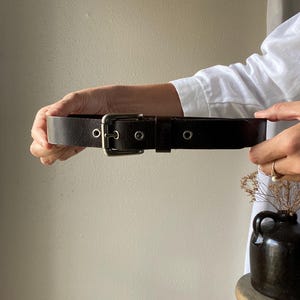 Vintage Wrangler Very Dark Brown Belt Genuine Leather Belt with Silver Square Buckle and Grommet Holes