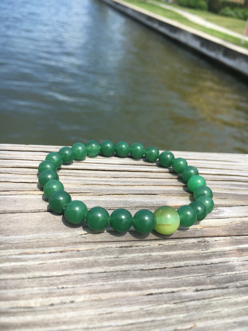 Genuine green jade stretch bracelet. 8 mm jade beads. | Etsy