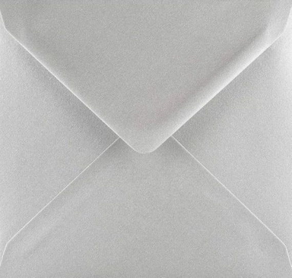 DL White Envelopes 100gsm by Cranberry Pack of 25