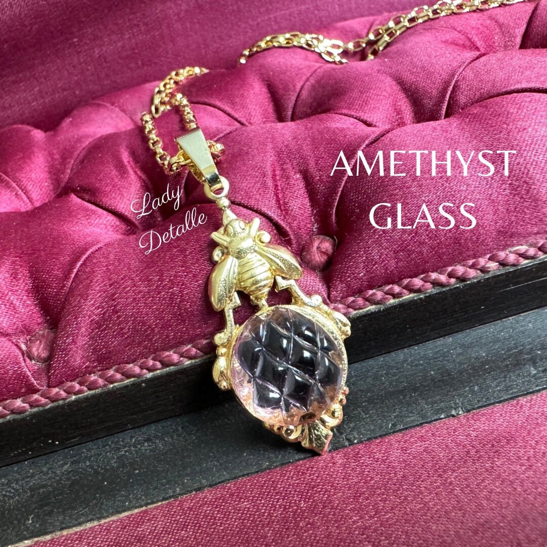 BEE Glass REGENCY Pendant Necklace, Empress Josephine BEE BEE Glass REGENCY Pendant Necklace, Empress Josephine BEE