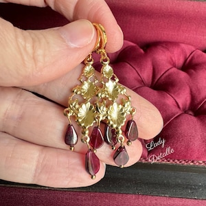 Small GARNETS Chandelier 16k Gold earrings, Victorian, Pair of reproduction 19th century chandelier EARRINGS, teardrop shaped real Garnets