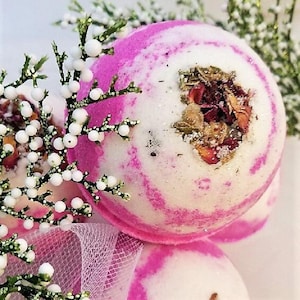 Mother&#39;s Day Gifts/ FRESH CUT ROSE/ organic bath bombs