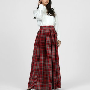 Plaid high waisted skirt, Pleated tartan maxi skirt in red, Christmas countryside skirt with pockets