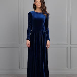 Evening Dress, Velvet Dress, Bridesmaid Dress, Long Sleeve Dress, Crew Neck, Party Dress, Maxi Dress, Pleated Dress, Dress Pockets, Teal Blue Dress, Woman Velvet Dress, Long Dress Long Sleeve, Elegant Dress, Attire, Blue Formal Dress, Maid Of Honor