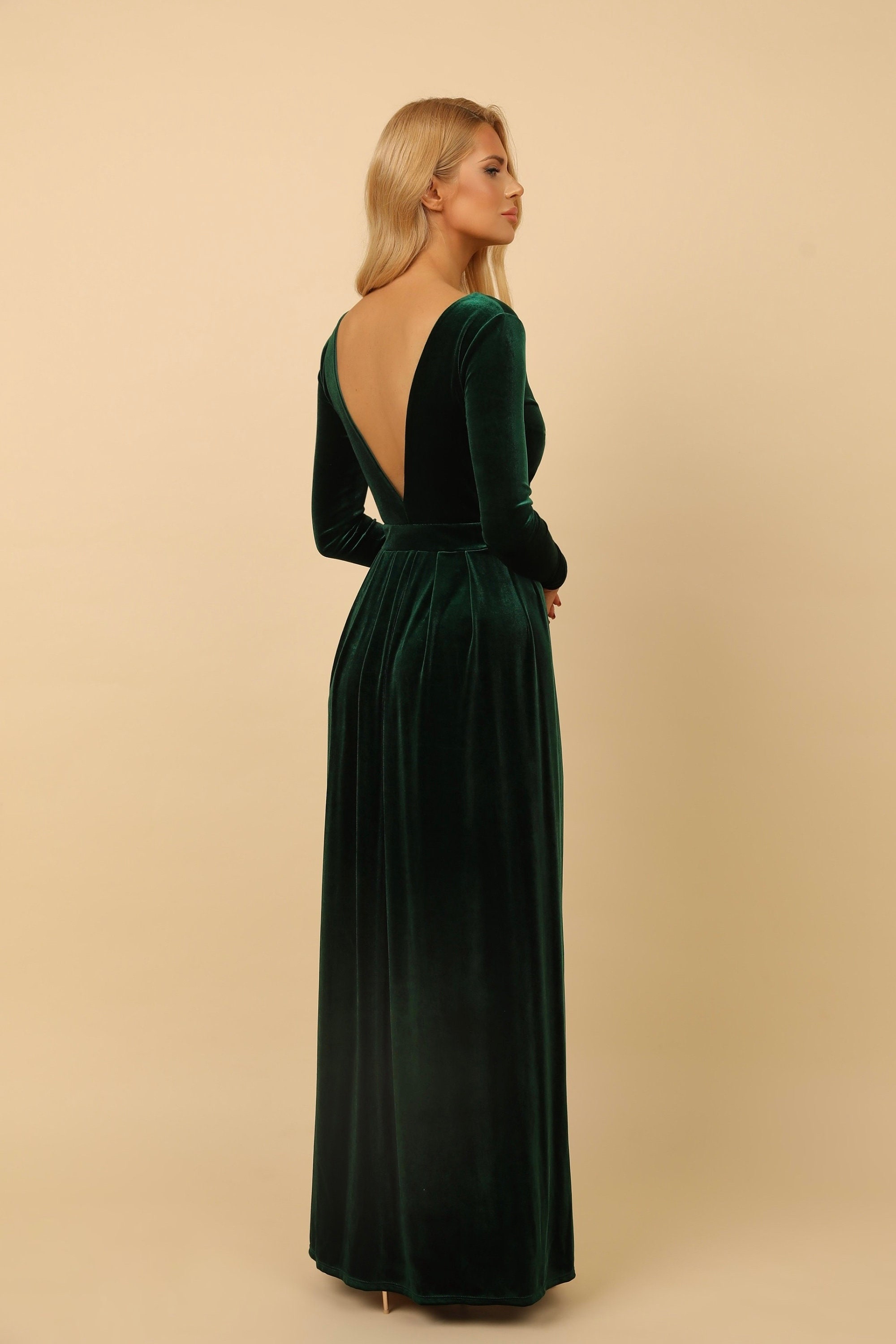 long sleeve velvet emerald green bridesmaid dresses Dark Green Off the Shoulder Velvet Long Sleeves Mermaid Long Bridesmaid  Dress with Slit